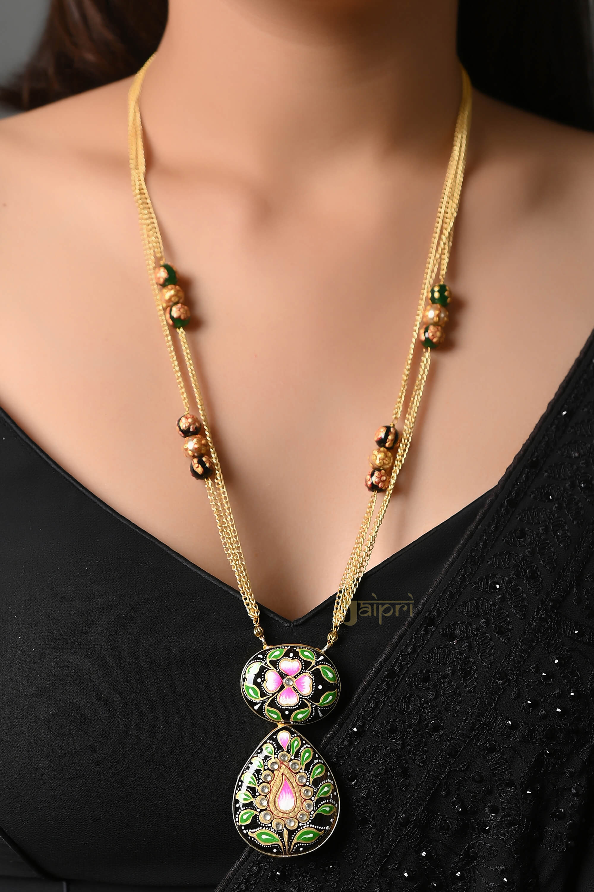Chain Beaded Tanjore Small Pendant Set