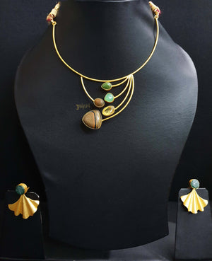Gold Tone Designer Necklace With Earrings