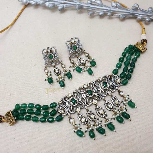 Beautiful Floral Design & Green Stone Beads Necklace With Earrings